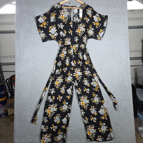 American Eagle Jumpsuit Size Small Black Floral Relaxed Whimsigoth Belted NWT - Picture 1 of 16